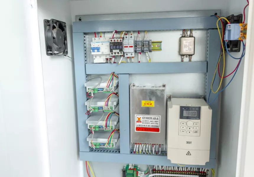 frezernyj-stanok-elixmate-sm-1325